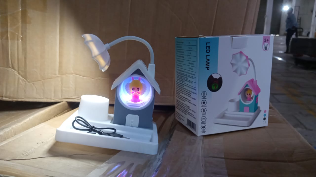 Cute Lovely Cartoon & Home Design With Plastic Base LED Desk Light, Multi Color Changes (1 Pc) Cute Lovely Cartoon & Home Design With Plastic Base LED Desk Light, Multi Color Changes (1 Pc)